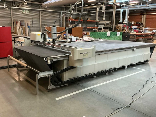 2014 esko-graphics kongsberg i-xp44 snij-/freesmachine - afbeelding 1 van  11