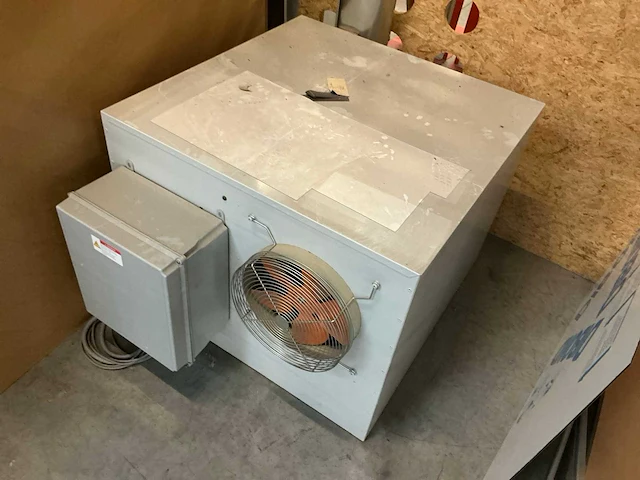 2014 esko-graphics kongsberg i-xp44 snij-/freesmachine - afbeelding 11 van  11