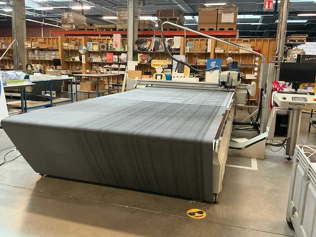 2014 esko-graphics kongsberg i-xp44 snij-/freesmachine - afbeelding 7 van  11