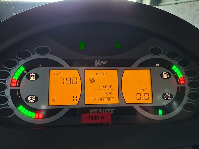 2014 fendt 828 vario landbouwtractor 4wd - afbeelding 2 van  13