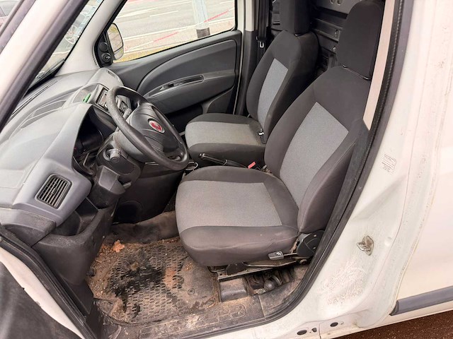 2014 fiat doblo lichte vrachtwagen - afbeelding 2 van  17