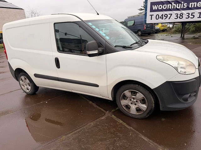 2014 fiat doblo lichte vrachtwagen - afbeelding 13 van  17