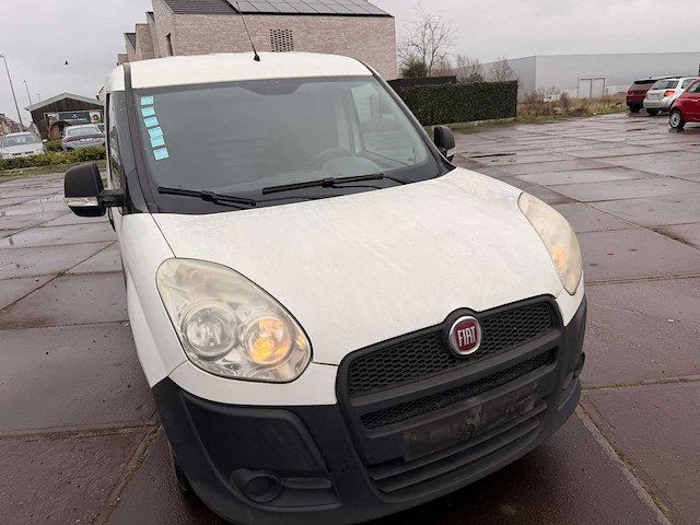 2014 fiat doblo lichte vrachtwagen - afbeelding 14 van  17