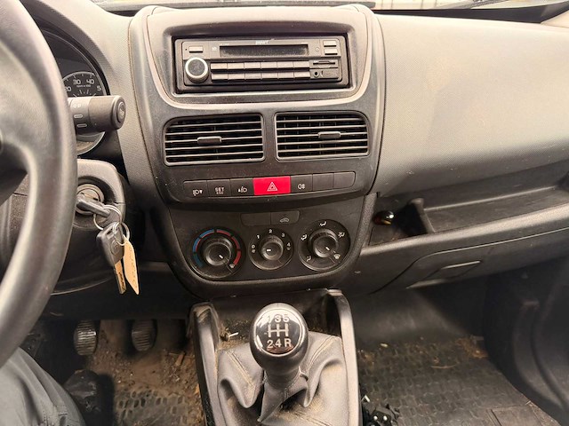 2014 fiat doblo lichte vrachtwagen - afbeelding 17 van  17