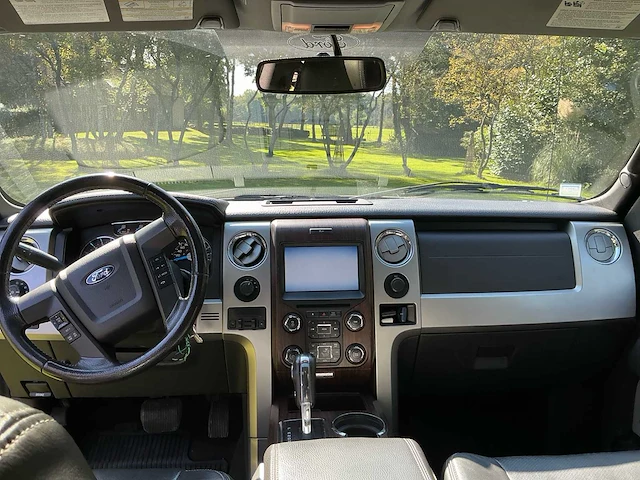 2014 ford f150 lariat supercrew personenauto - afbeelding 24 van  45