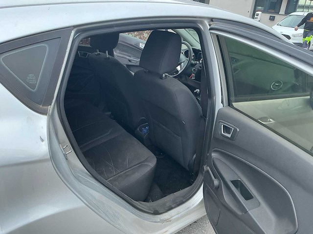 2014 ford fiesta hatchback personenauto - afbeelding 10 van  23