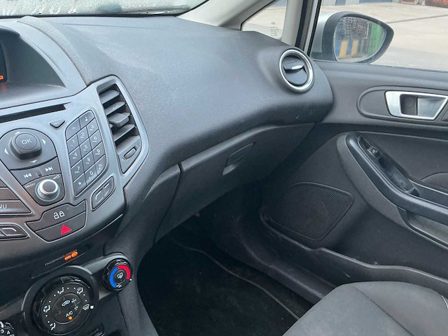 2014 ford fiesta hatchback personenauto - afbeelding 6 van  23