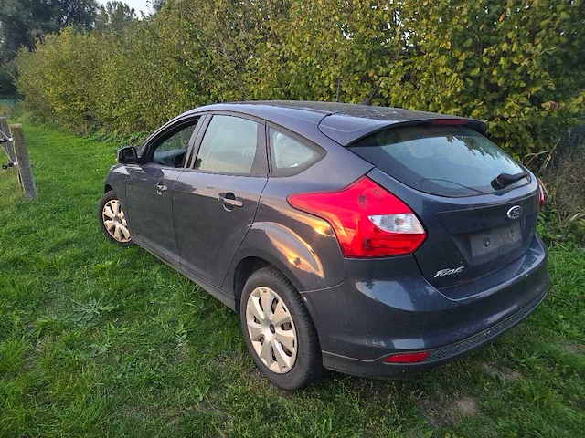 2014 ford focus - personenauto - afbeelding 9 van  16