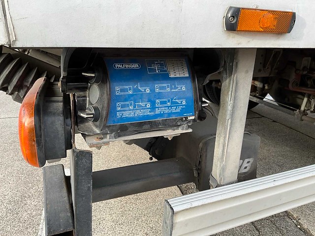 2014 fuso canter vrachtwagen - afbeelding 4 van  36