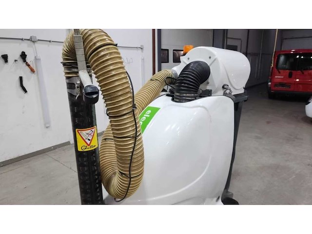 2014 glutton 2411 electrical industrial vacuum cleaner (2x) - afbeelding 16 van  18