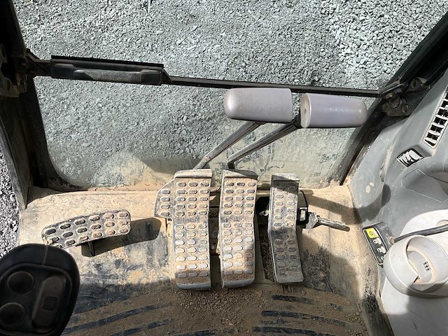 2014 hitachi 180 lcn rupsgraafmachine - afbeelding 8 van  45