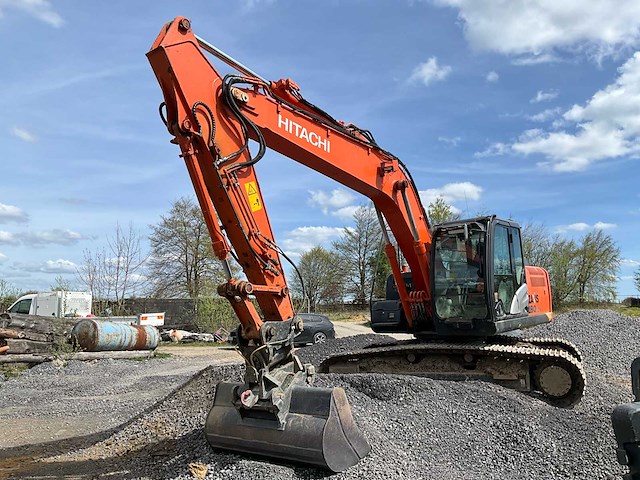 2014 hitachi 180 lcn rupsgraafmachine - afbeelding 1 van  45