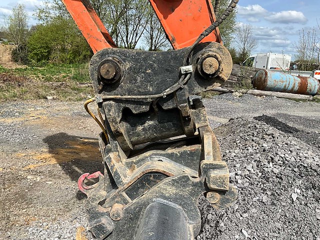2014 hitachi 180 lcn rupsgraafmachine - afbeelding 21 van  45