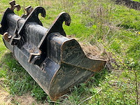 2014 hitachi 180 lcn rupsgraafmachine - afbeelding 39 van  45