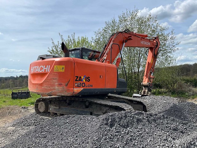 2014 hitachi 180 lcn rupsgraafmachine - afbeelding 41 van  45