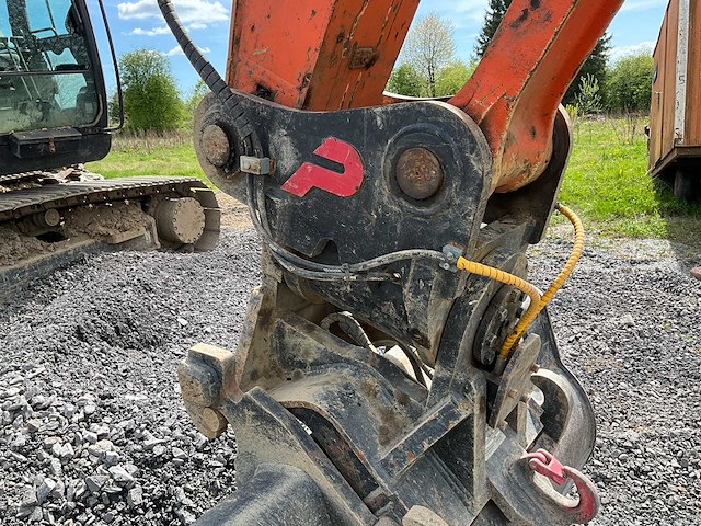 2014 hitachi 180 lcn rupsgraafmachine - afbeelding 18 van  38