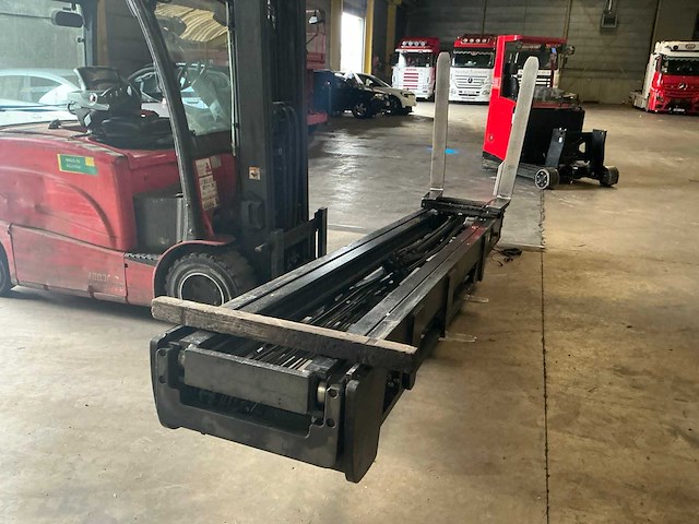 2014 hyster r2.0hd reach truck (66020-150) - afbeelding 9 van  23