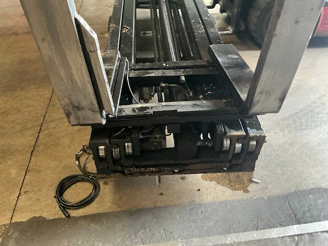 2014 hyster r2.0hd reach truck (66020-150) - afbeelding 11 van  23