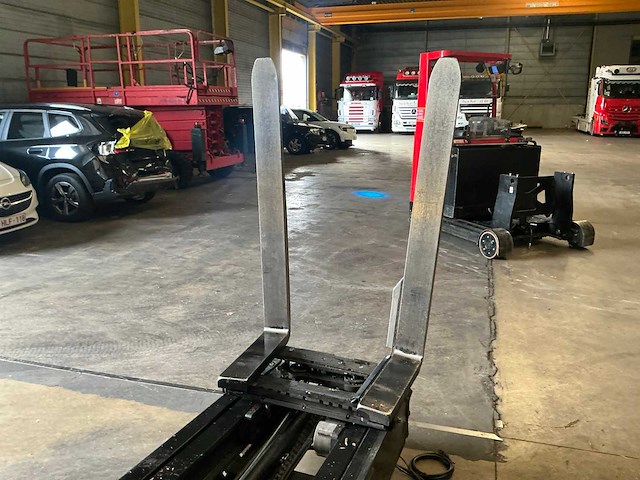 2014 hyster r2.0hd reach truck (66020-150) - afbeelding 15 van  23