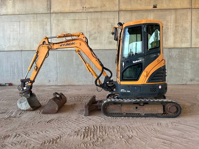 2014 hyundai robex 25z-9a rupsgraafmachine - afbeelding 21 van  22