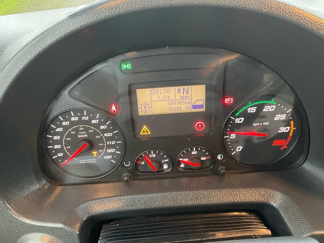 2014 iveco ig160e2ca vrachtwagen - afbeelding 15 van  45