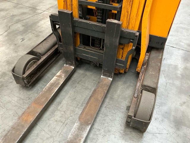 2014 jungheinrich reach truck - afbeelding 15 van  16