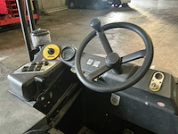 2014 kärcher km 130/300 r lpg zelfrijdende veegmachine (69001-52) - afbeelding 5 van  16