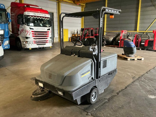 2014 kärcher km 130/300 r lpg zelfrijdende veegmachine (69001-52) - afbeelding 1 van  16