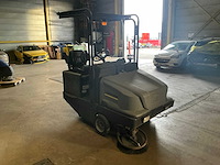 2014 kärcher km 130/300 r lpg zelfrijdende veegmachine (69001-52) - afbeelding 10 van  16