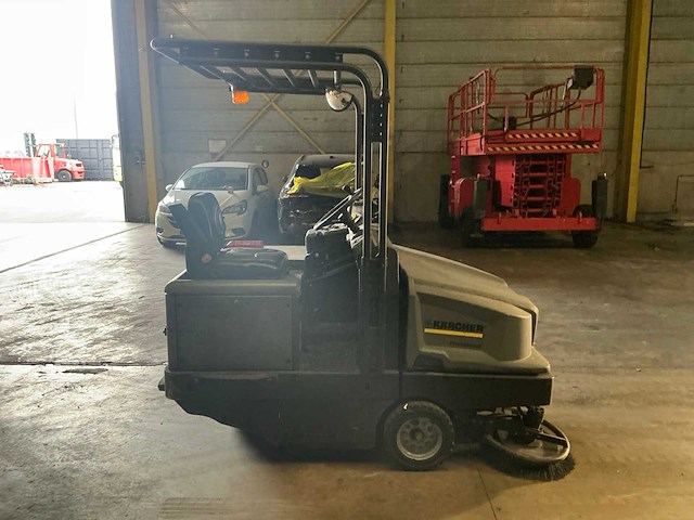 2014 kärcher km 130/300 r lpg zelfrijdende veegmachine (69001-52) - afbeelding 11 van  16