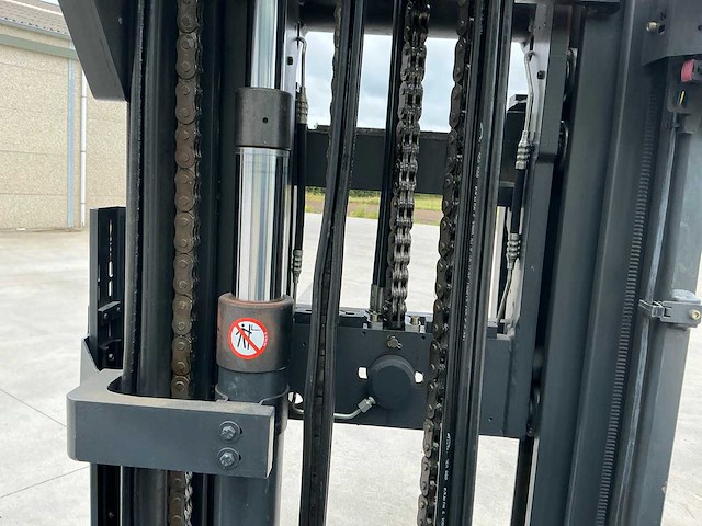 2014 linde r14 reach truck - afbeelding 13 van  44