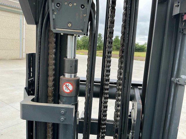 2014 linde r14 reach truck - afbeelding 14 van  44