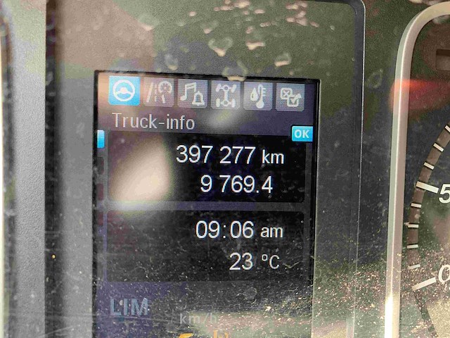 2014 mercedes-benz atego vrachtwagen met laadklep - afbeelding 21 van  33