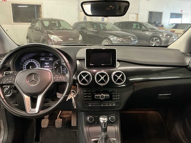 2014 mercedes-benz b 180 cdi personenauto - afbeelding 1 van  6