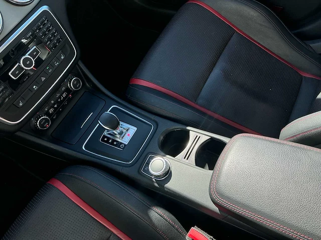 2014 mercedes-benz cla 45 amg personenauto - afbeelding 11 van  31