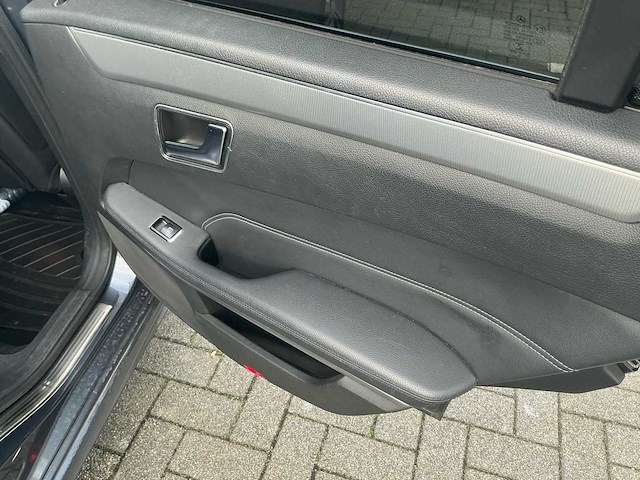 2014 mercedes benz e200 bluetec aa sedan - afbeelding 36 van  44