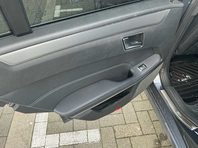 2014 mercedes benz e200 bluetec aa sedan - afbeelding 21 van  44