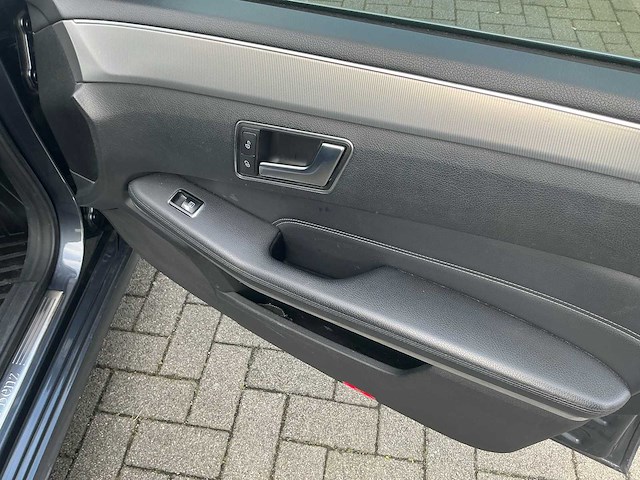 2014 mercedes benz e200 bluetec aa sedan - afbeelding 26 van  44