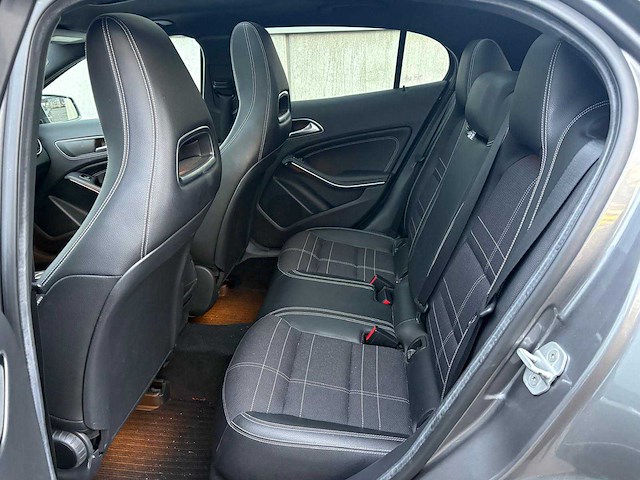 2014 mercedes-benz gla 220 cdi 4 matic personenauto - afbeelding 12 van  17
