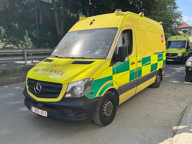 2014 mercedes-benz sprinter ambulance - afbeelding 1 van  44