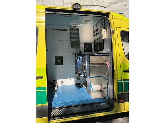 2014 mercedes-benz sprinter ambulance - afbeelding 9 van  42