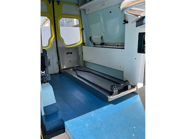 2014 mercedes-benz sprinter ambulance - afbeelding 10 van  42