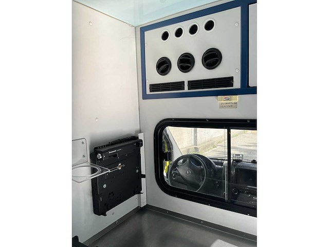 2014 mercedes-benz sprinter ambulance - afbeelding 13 van  42