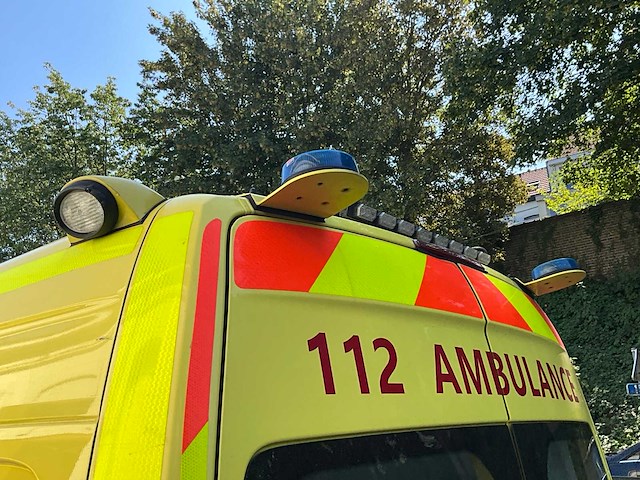 2014 mercedes-benz sprinter ambulance - afbeelding 24 van  37