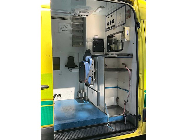 2014 mercedes-benz sprinter ambulance - afbeelding 26 van  44