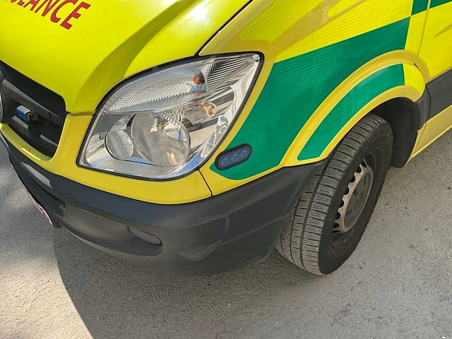 2014 mercedes-benz sprinter ambulance - afbeelding 27 van  43
