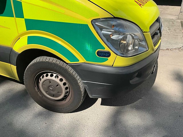 2014 mercedes-benz sprinter ambulance - afbeelding 29 van  43