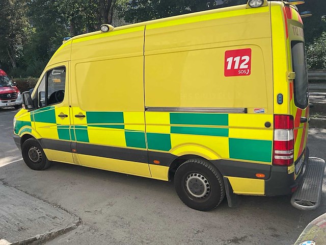 2014 mercedes-benz sprinter ambulance - afbeelding 41 van  43