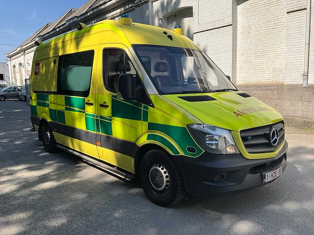 2014 mercedes-benz sprinter ambulance - afbeelding 33 van  37