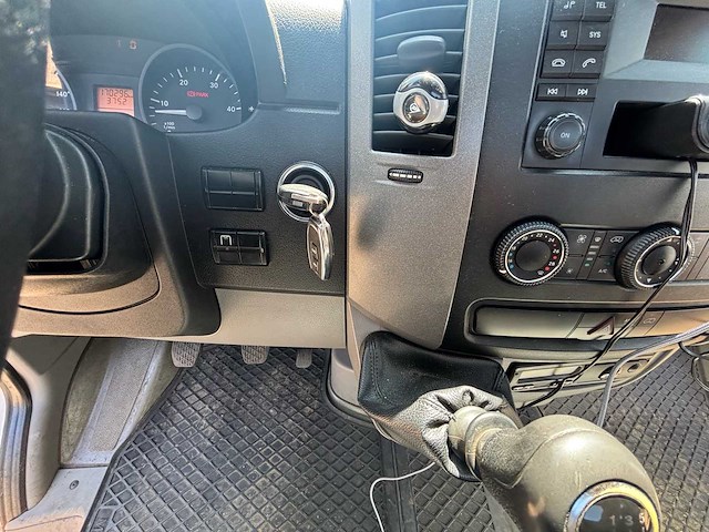 2014 mercedes-benz sprinter bedrijfswagen - takelwagen - afbeelding 16 van  41
